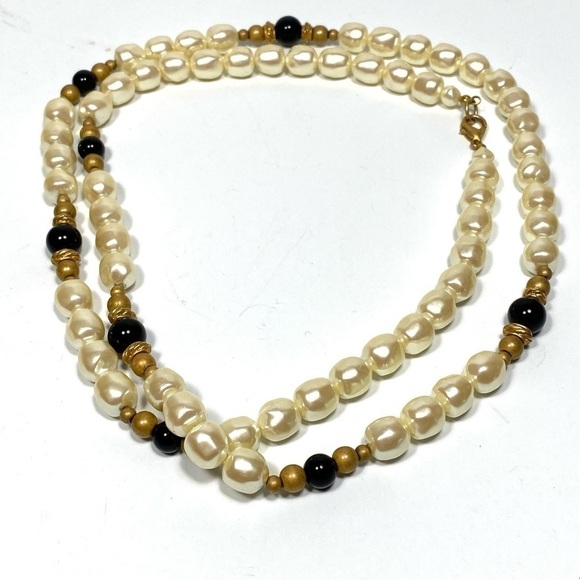 Necklace Vintage Faux Pearls Jewelry 36” - Picture 6 of 8